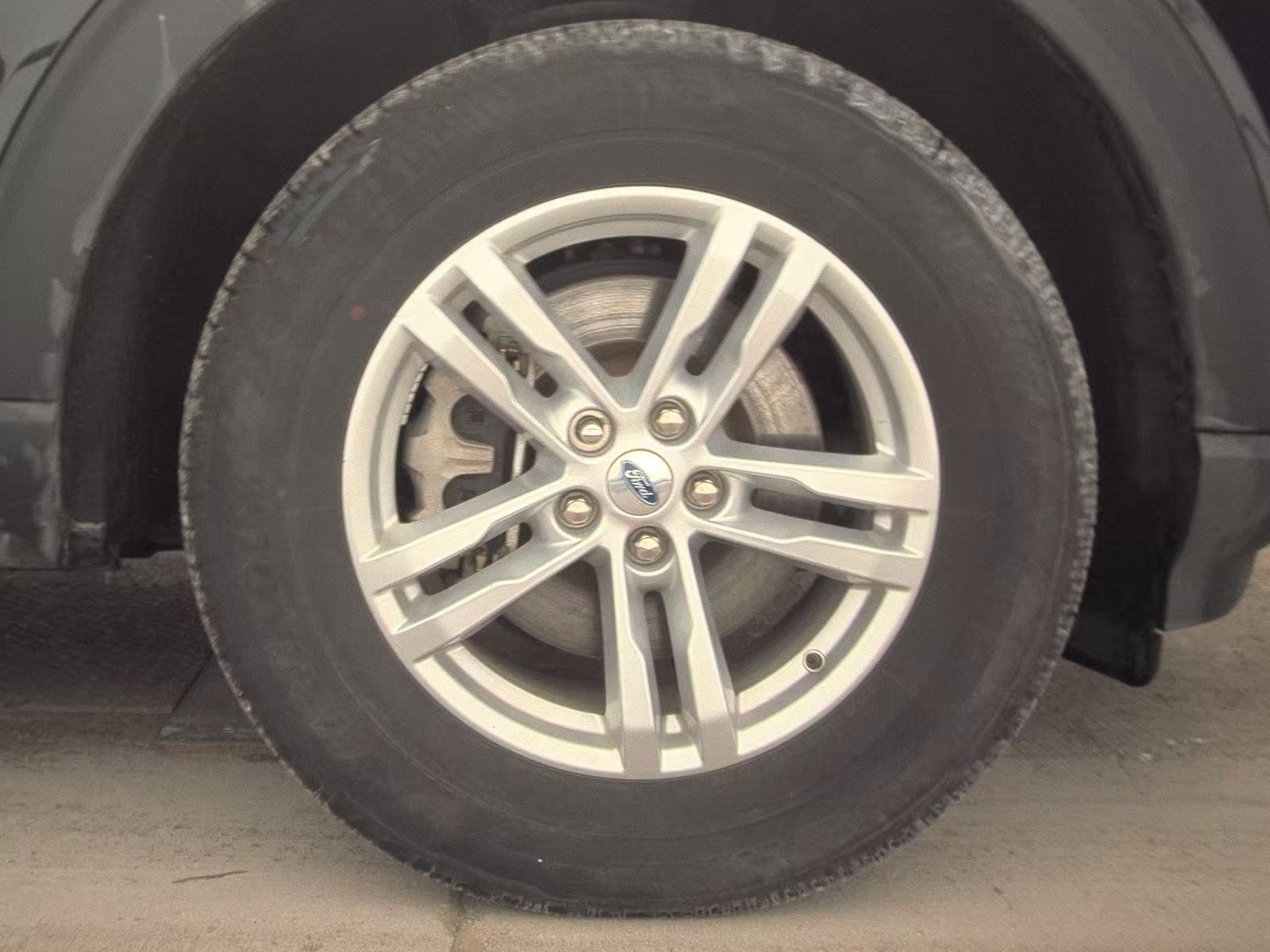 2023 Ford Explorer XLT AWD