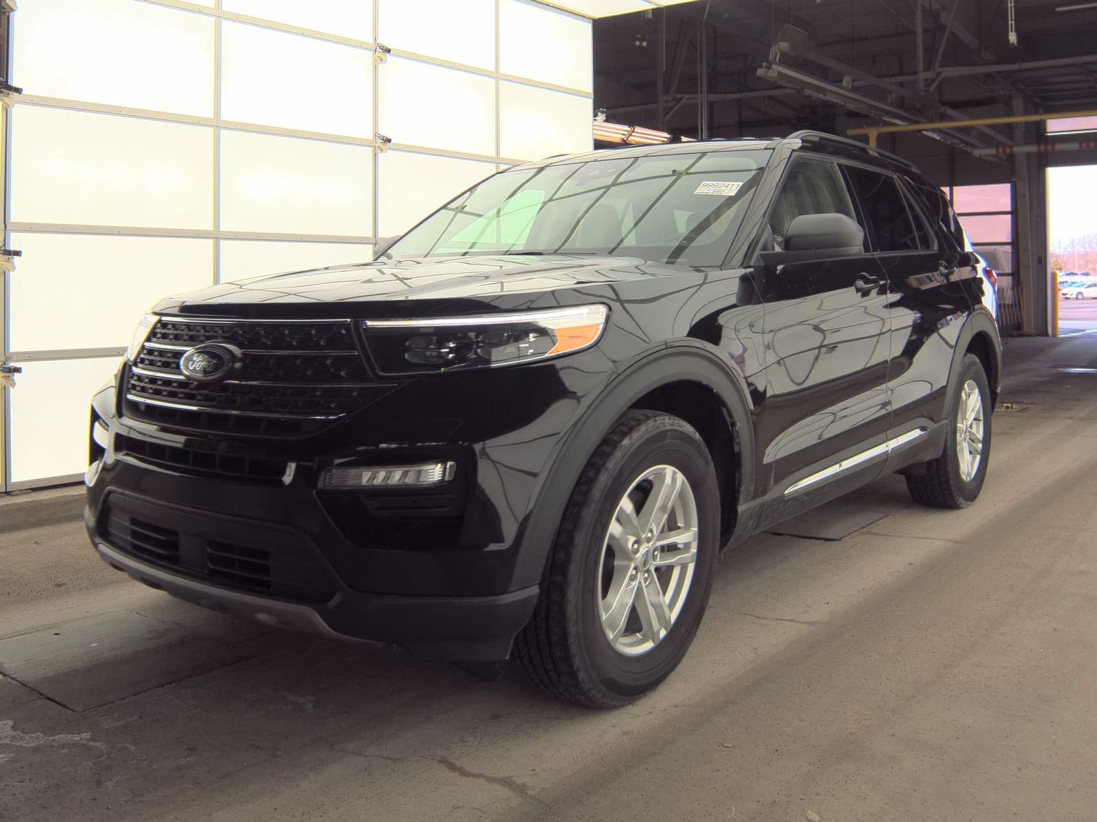 2023 Ford Explorer XLT AWD