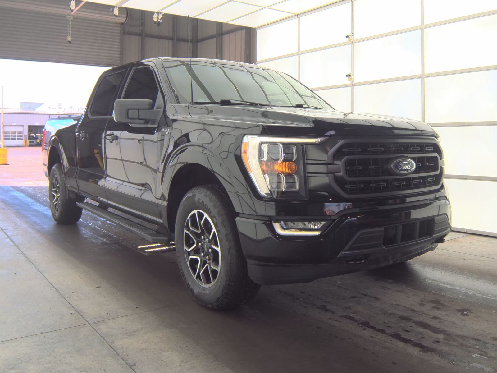 2022 Ford F-150 XLT AWD