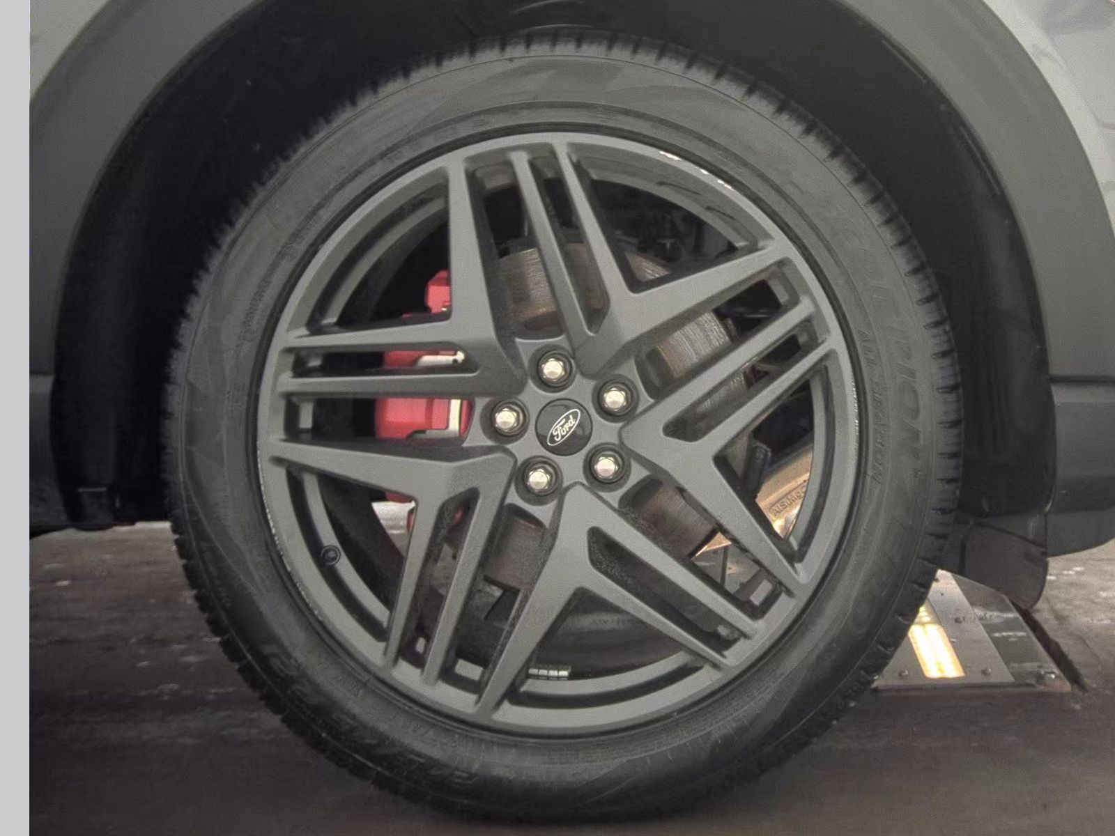 2025 Ford Explorer ST-Line AWD