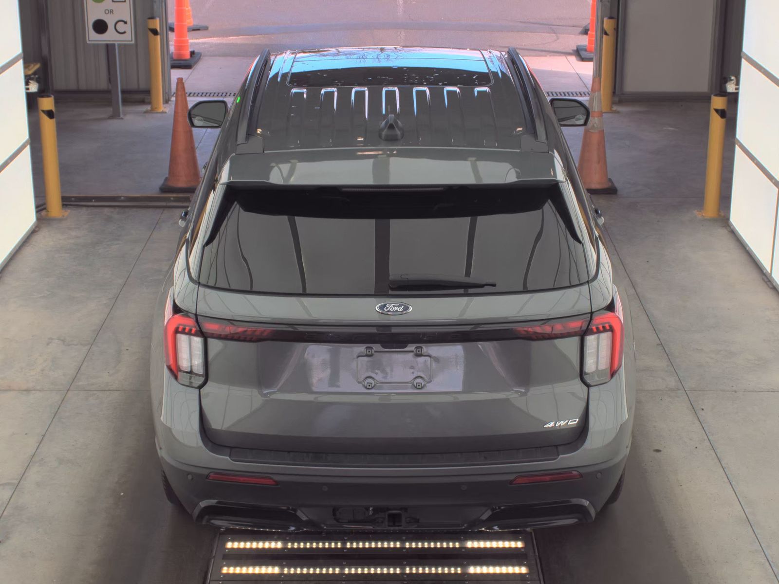 2025 Ford Explorer ST-Line AWD