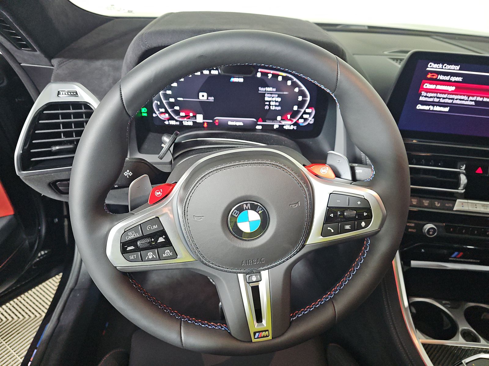 2025 BMW M8 Competition AWD