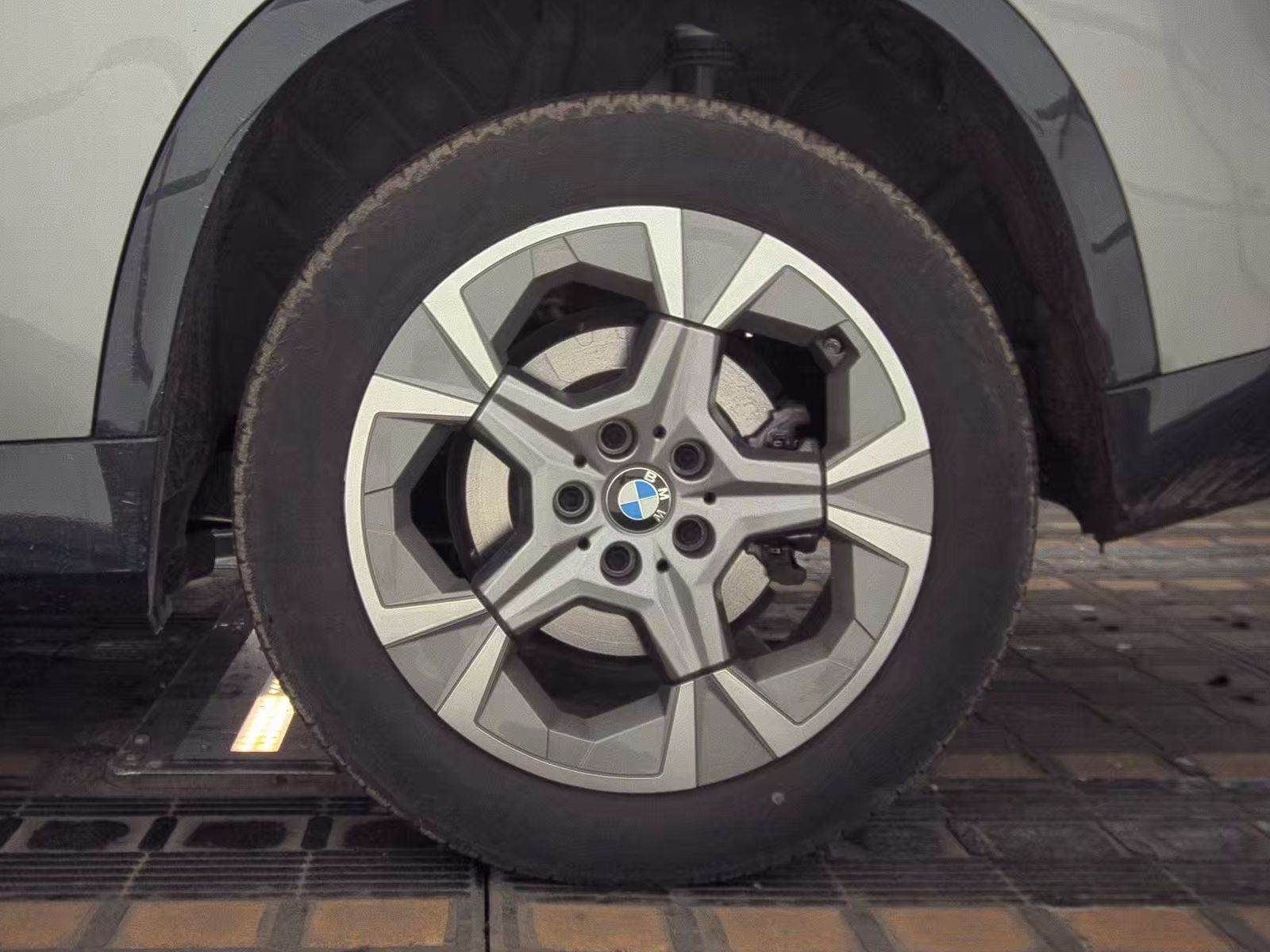 2025 BMW X1 xDrive28i AWD