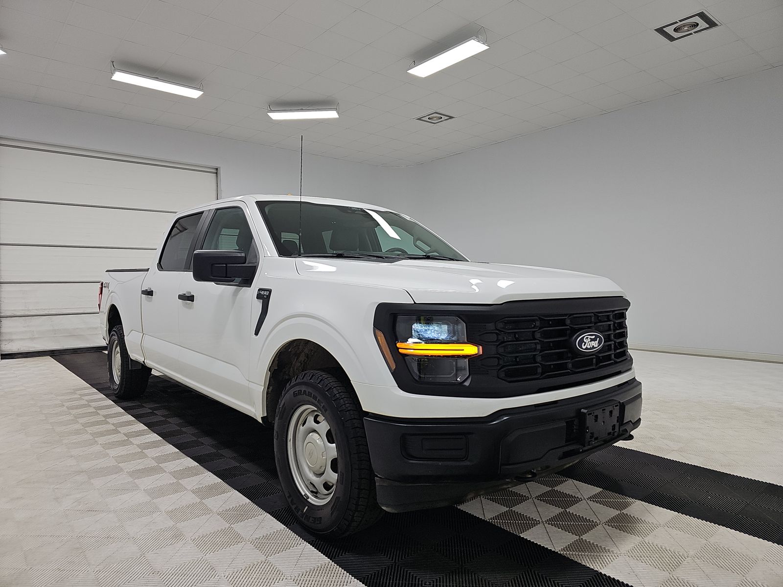 2024 Ford F-150 XL AWD