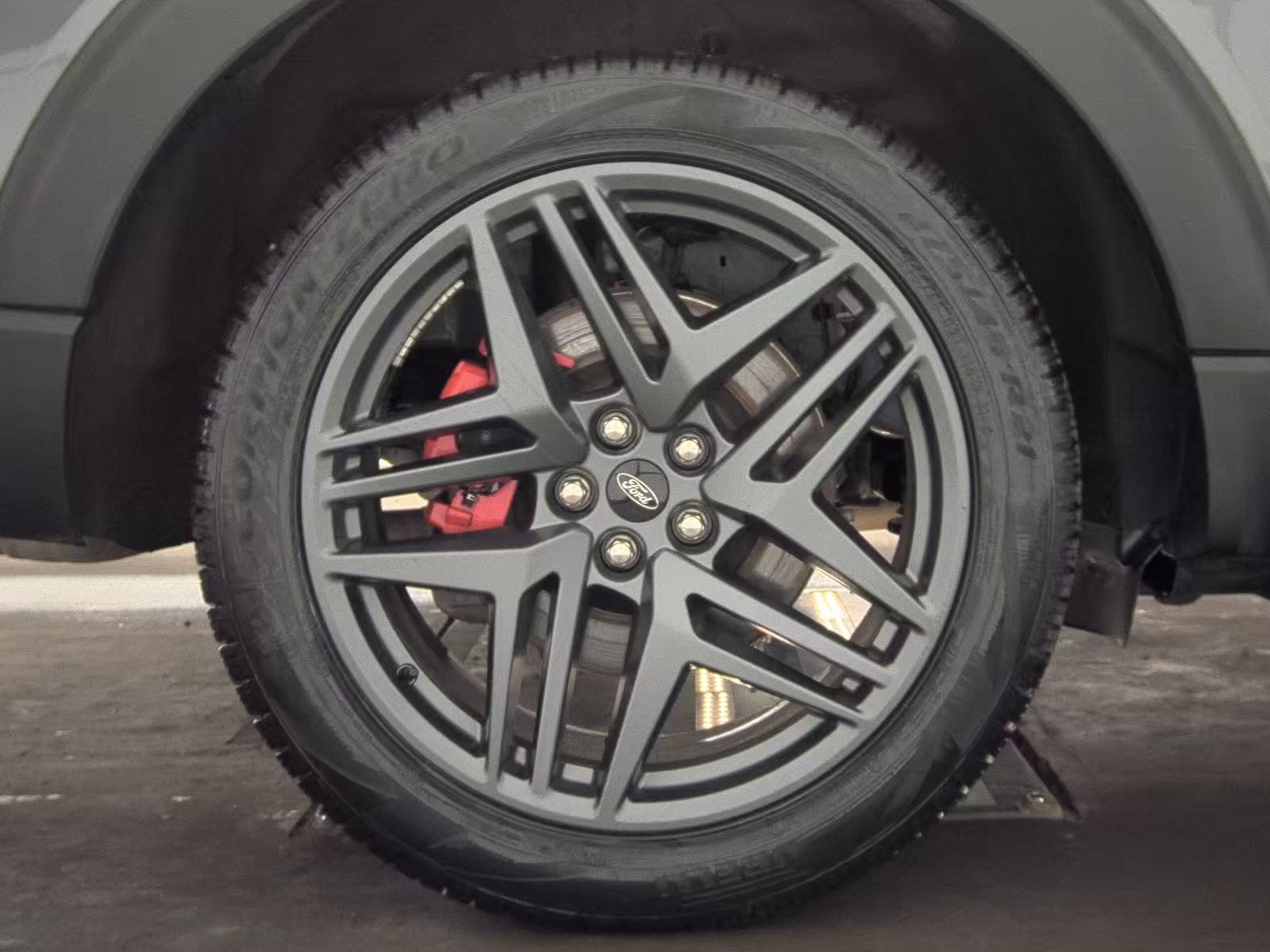 2025 Ford Explorer ST-Line AWD