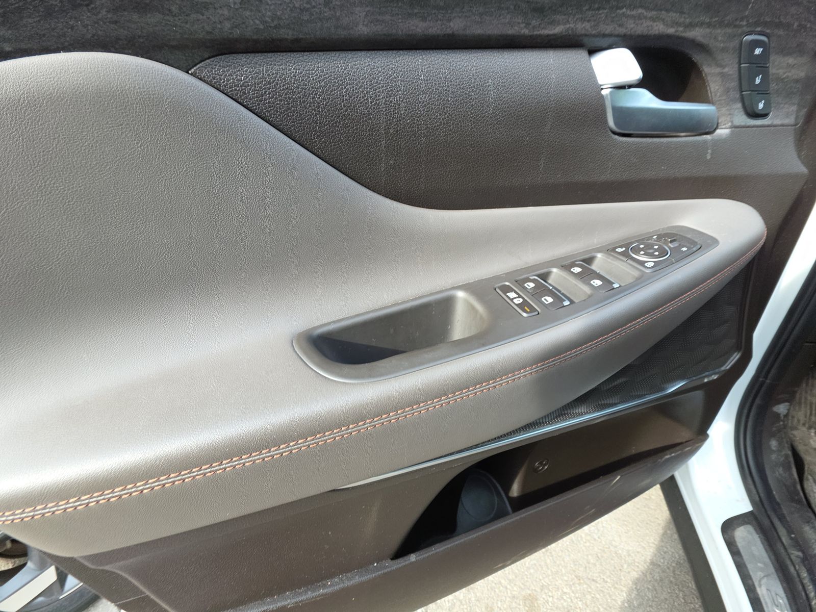 HYUNDAI LIMITED - 10