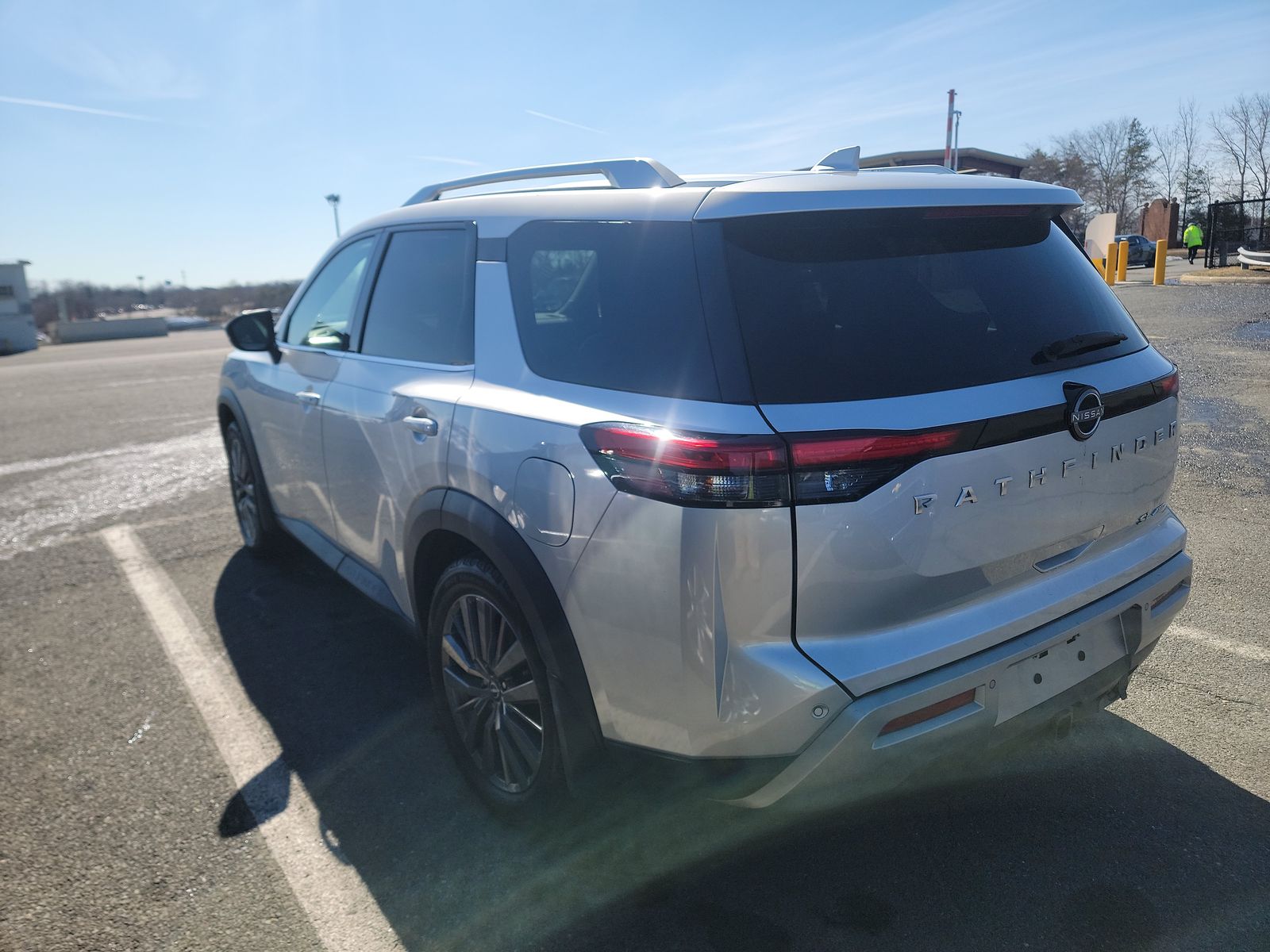 2022 Nissan Pathfinder SL AWD