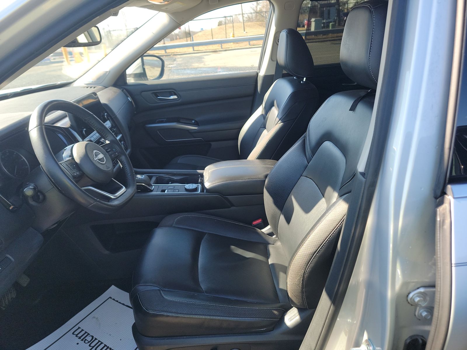 2022 Nissan Pathfinder SL AWD