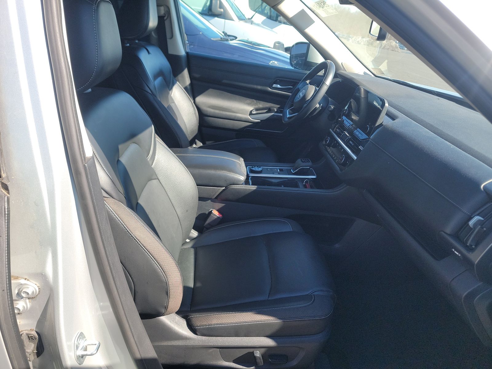 2022 Nissan Pathfinder SL AWD