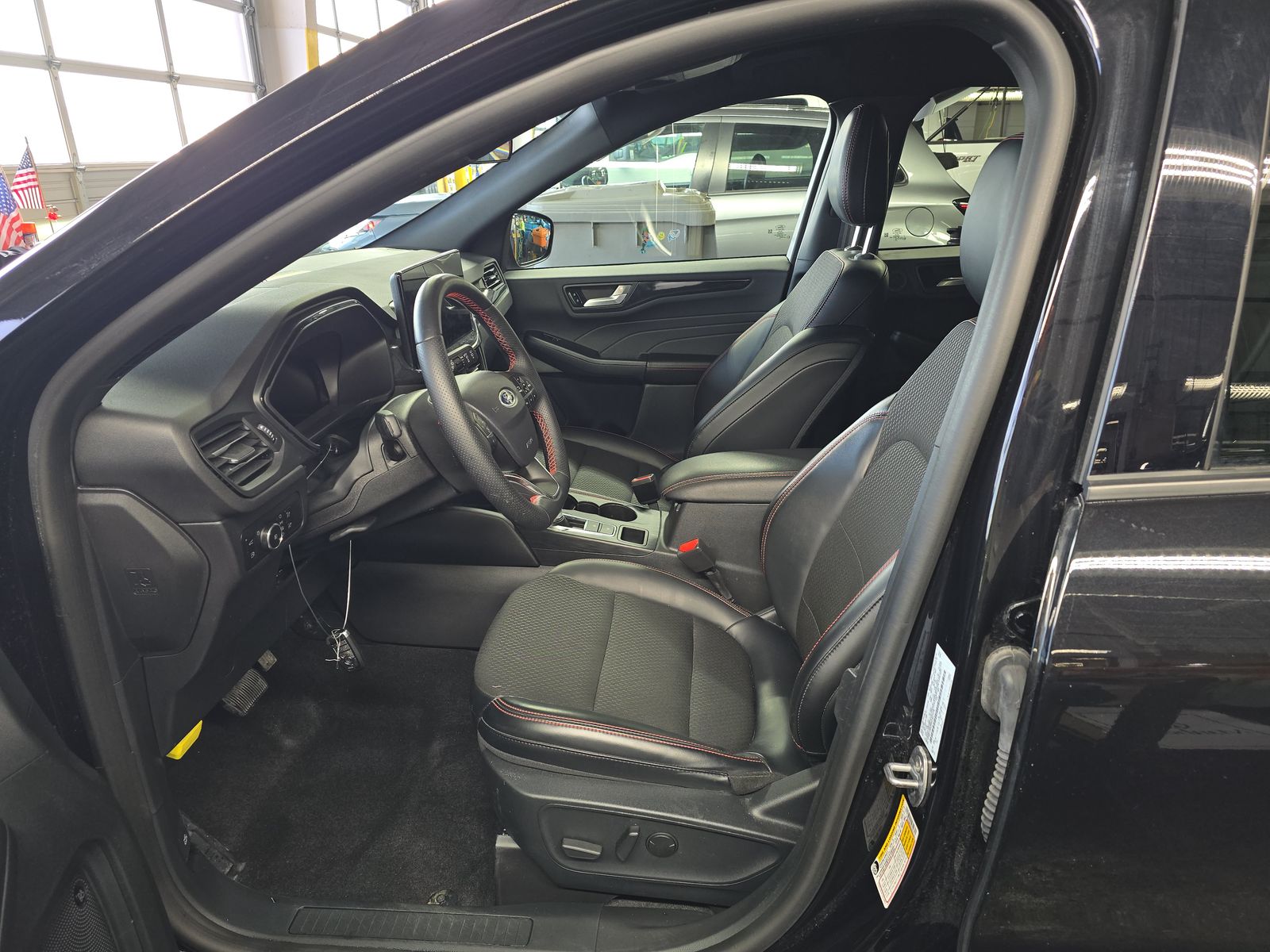 2025 Ford Escape Hybrid ST-Line Elite AWD