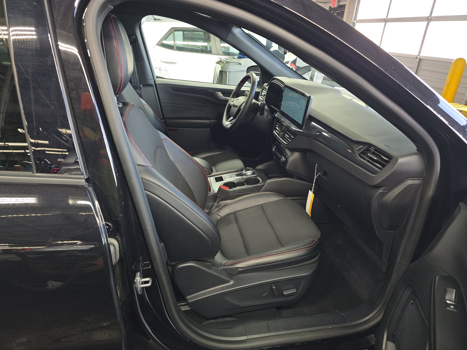 2025 Ford Escape Hybrid ST-Line Elite AWD