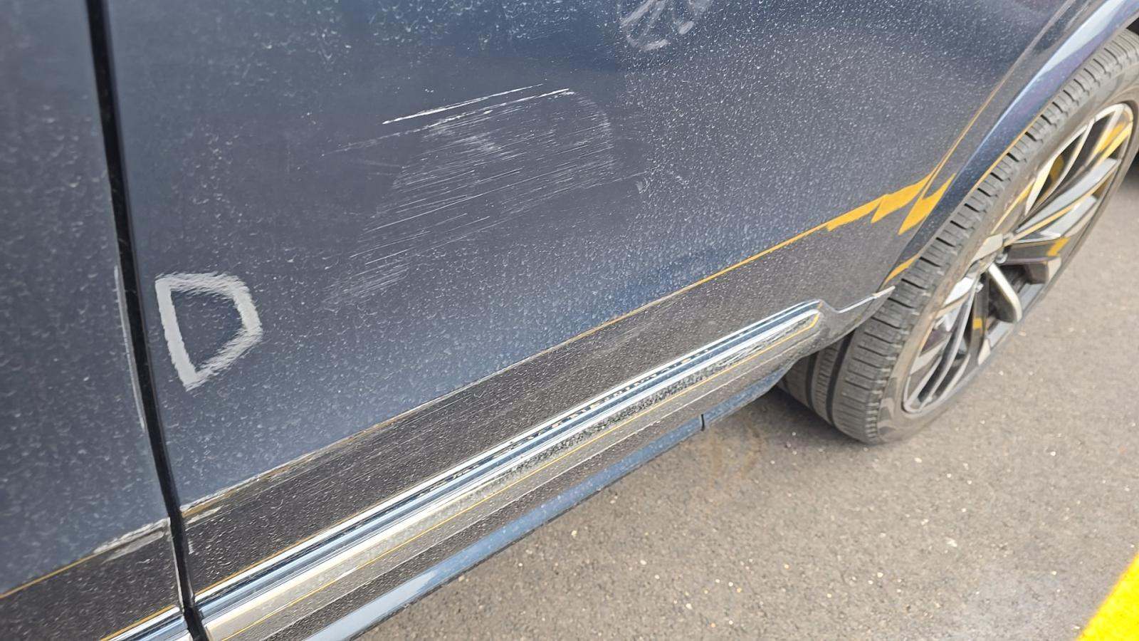 2025 Volvo XC90 B6 Plus AWD