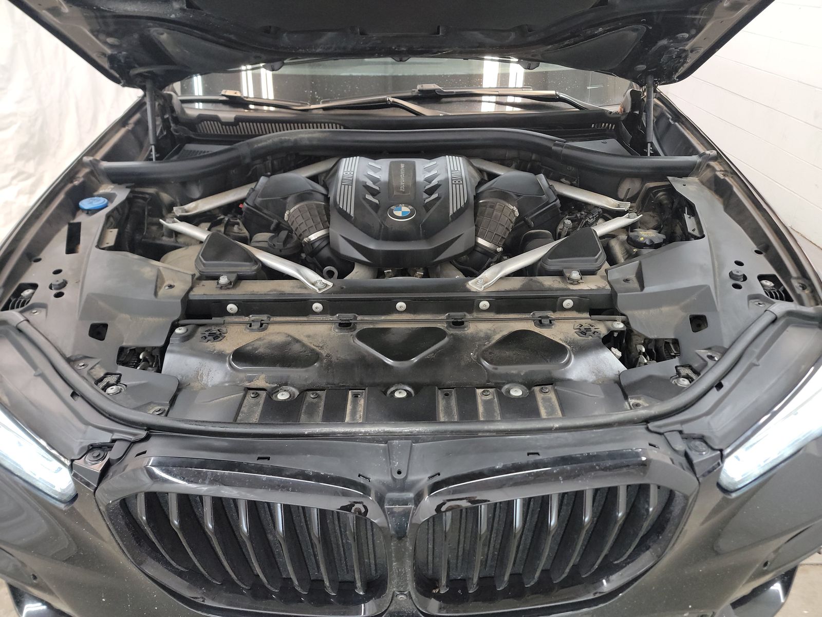 2022 BMW X5 M50i AWD