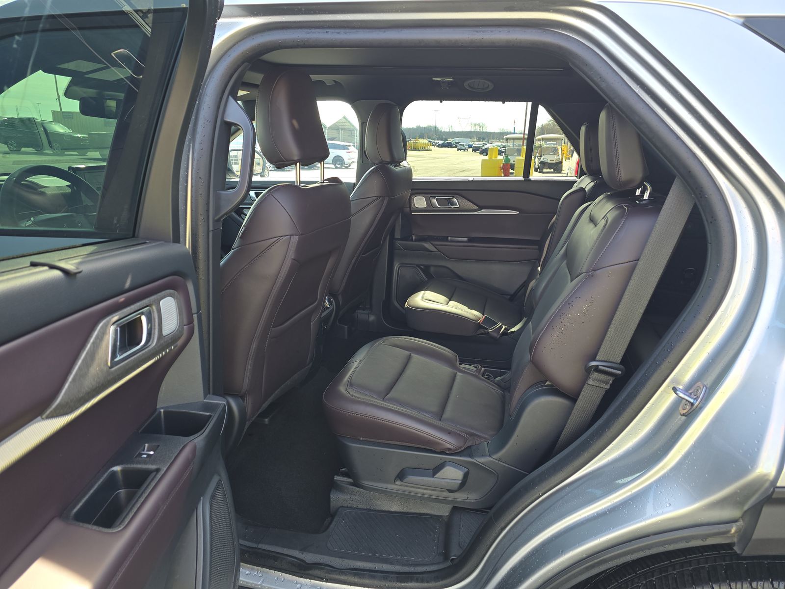 2025 Ford Explorer Platinum FWD