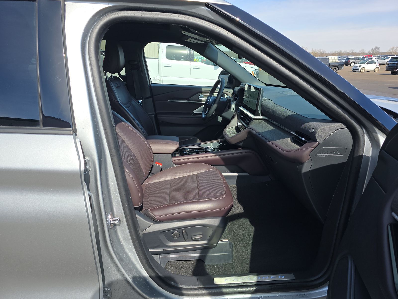 2025 Ford Explorer Platinum FWD