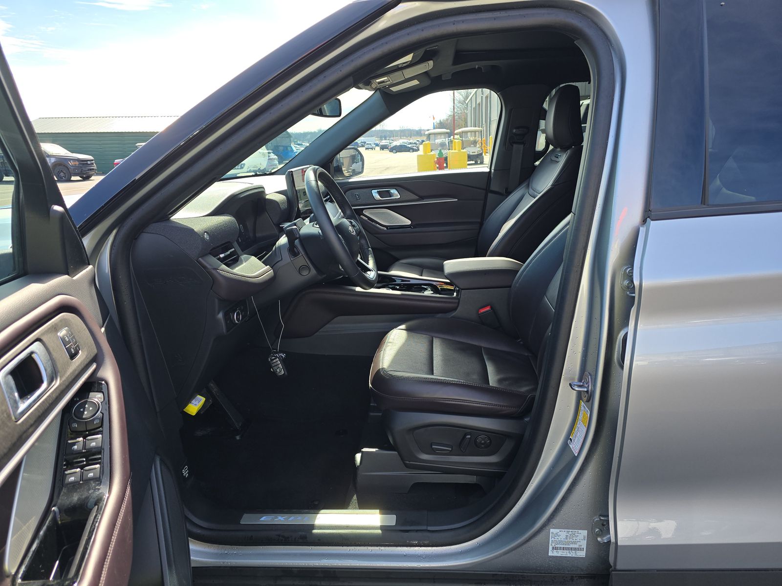 2025 Ford Explorer Platinum FWD