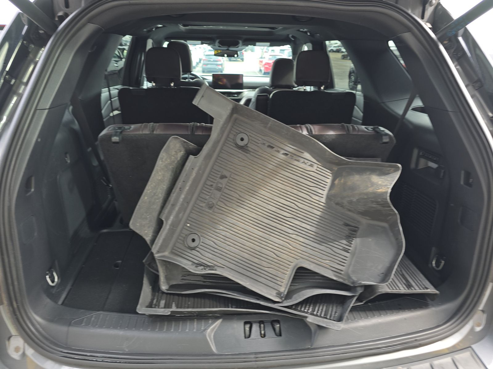 2025 Ford Explorer Platinum RWD