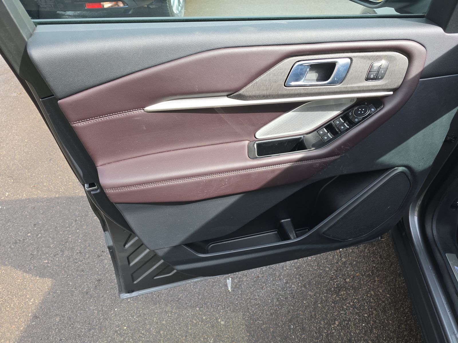 2025 Ford Explorer Platinum RWD