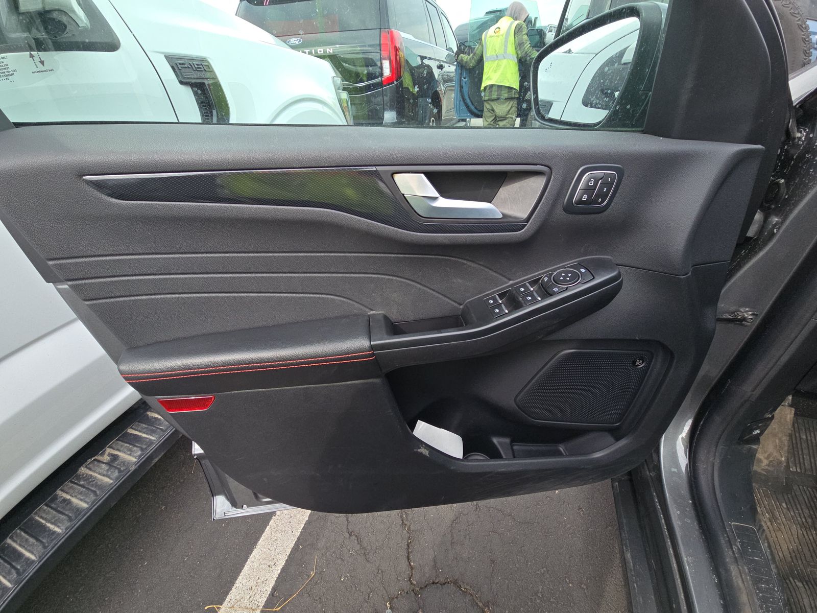 2025 Ford Escape Hybrid ST-Line Elite AWD