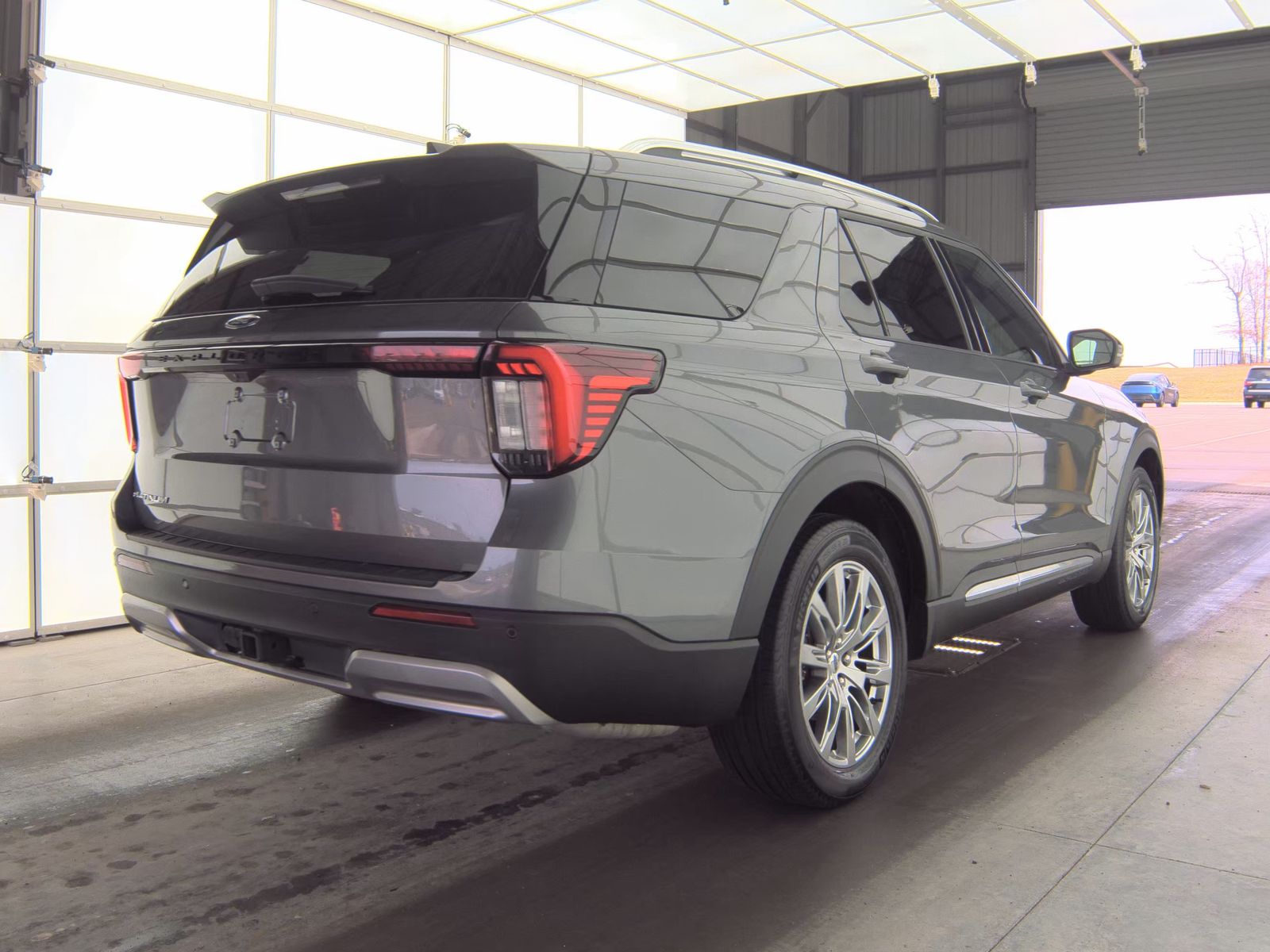 2025 Ford Explorer Platinum RWD