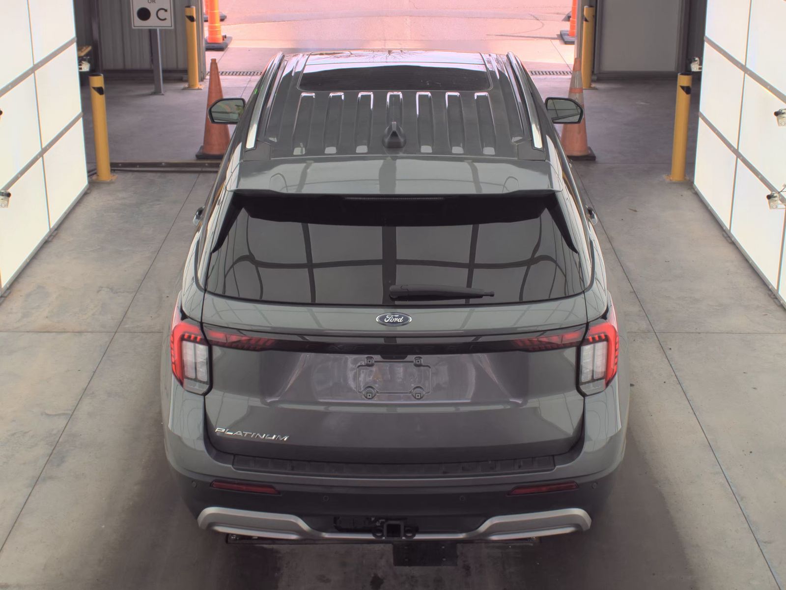 2025 Ford Explorer Platinum RWD