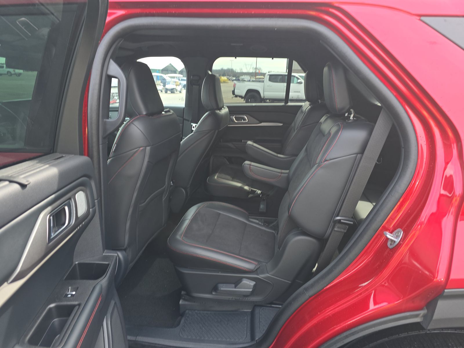 2025 Ford Explorer ST AWD