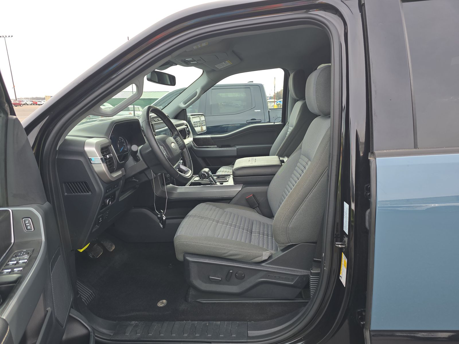 2023 Ford F-150 XLT AWD