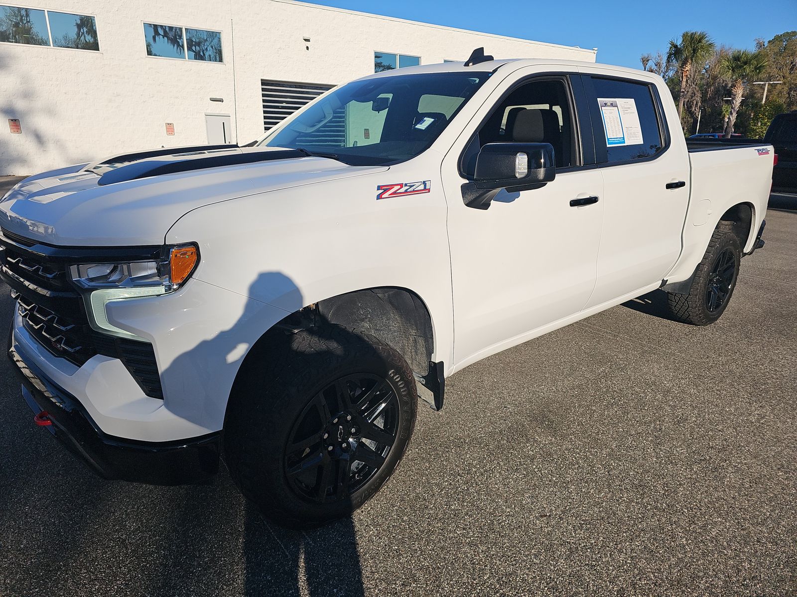 CHEVROLET SILVERADO - 1