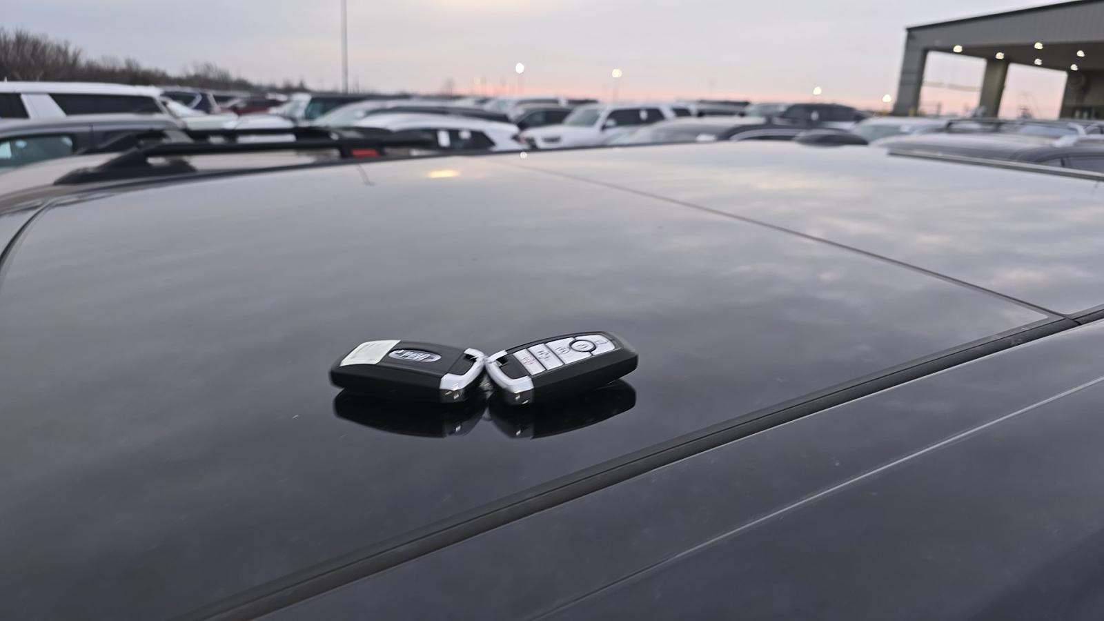 2025 Ford F-150 Lariat AWD