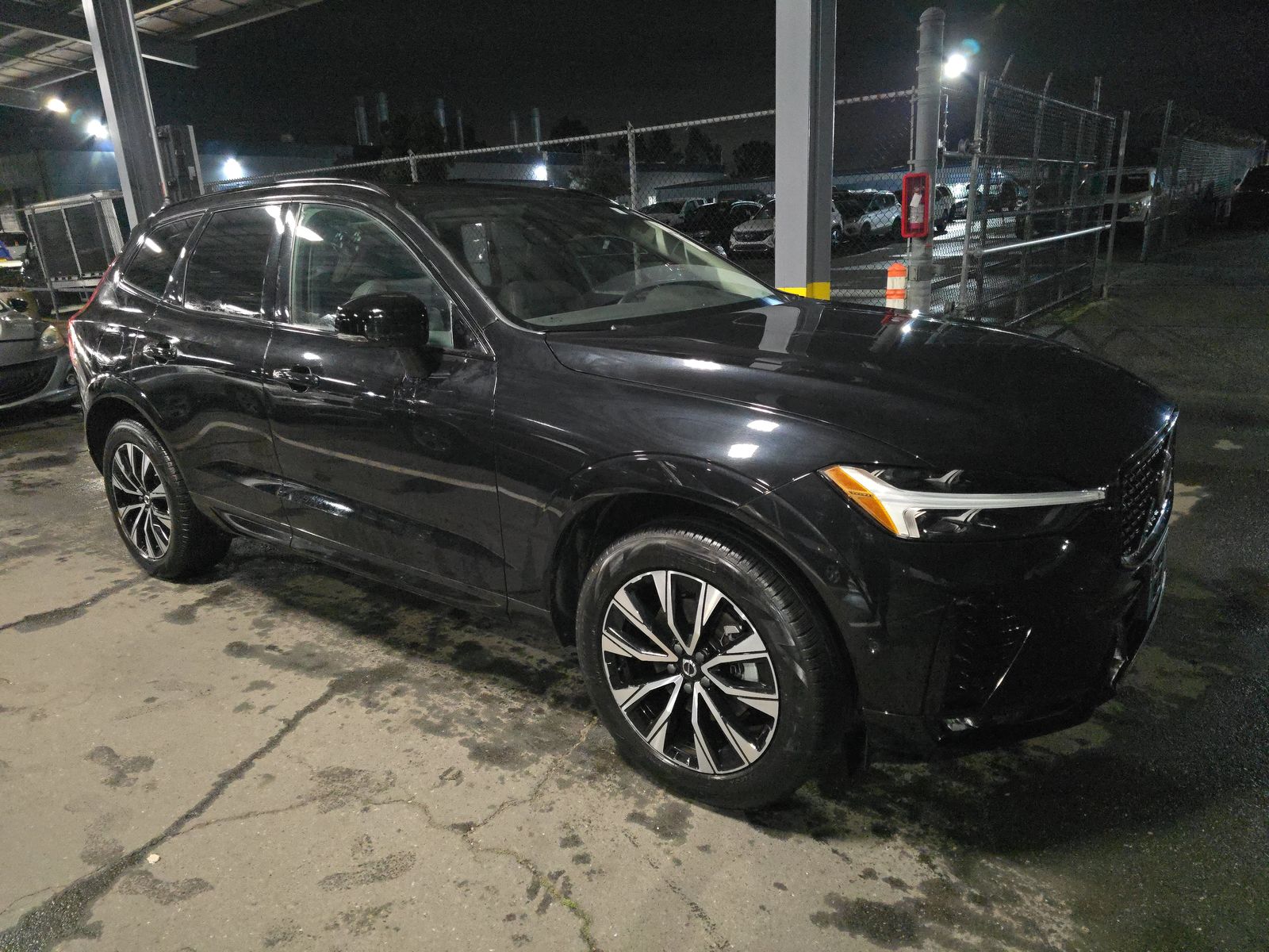 2025 Volvo XC60 B5 Plus AWD