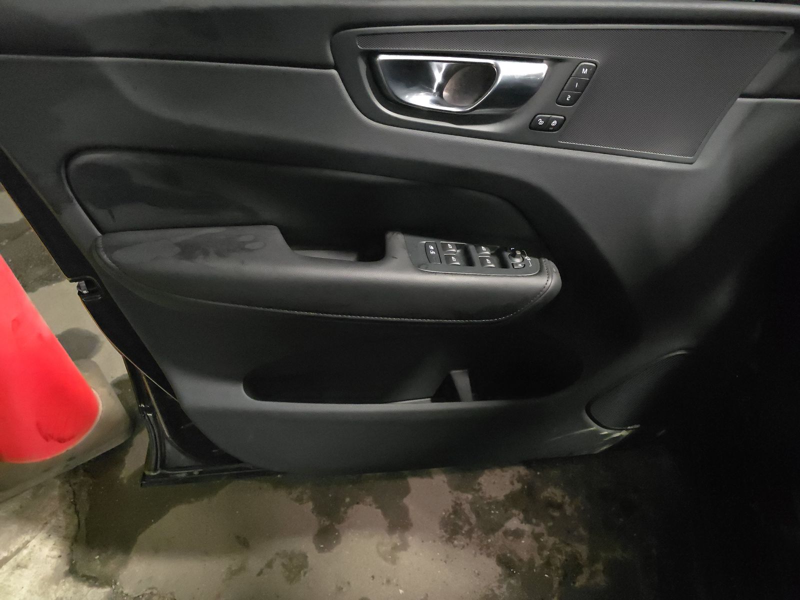 2025 Volvo XC60 B5 Plus AWD