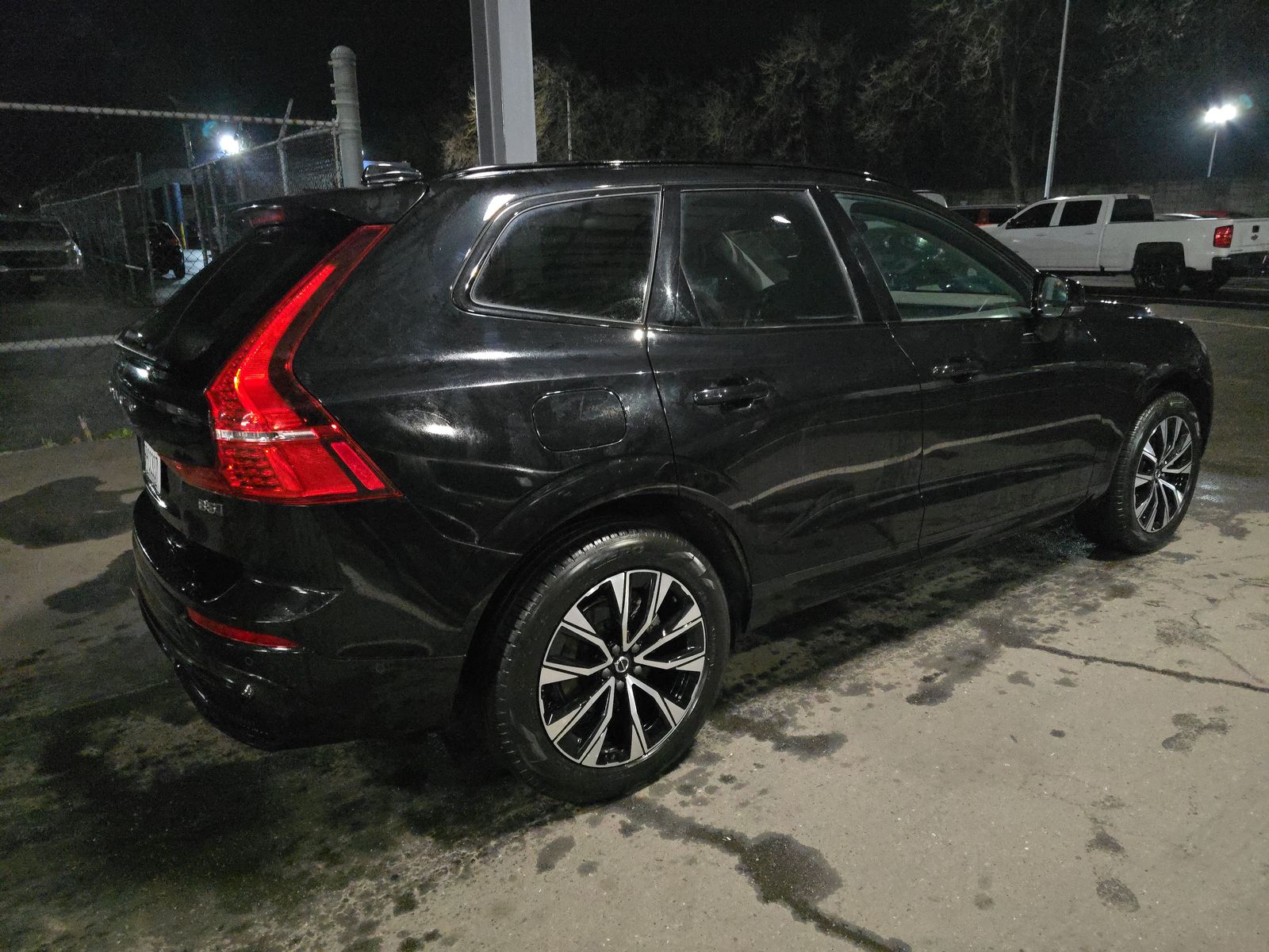 2025 Volvo XC60 B5 Plus AWD