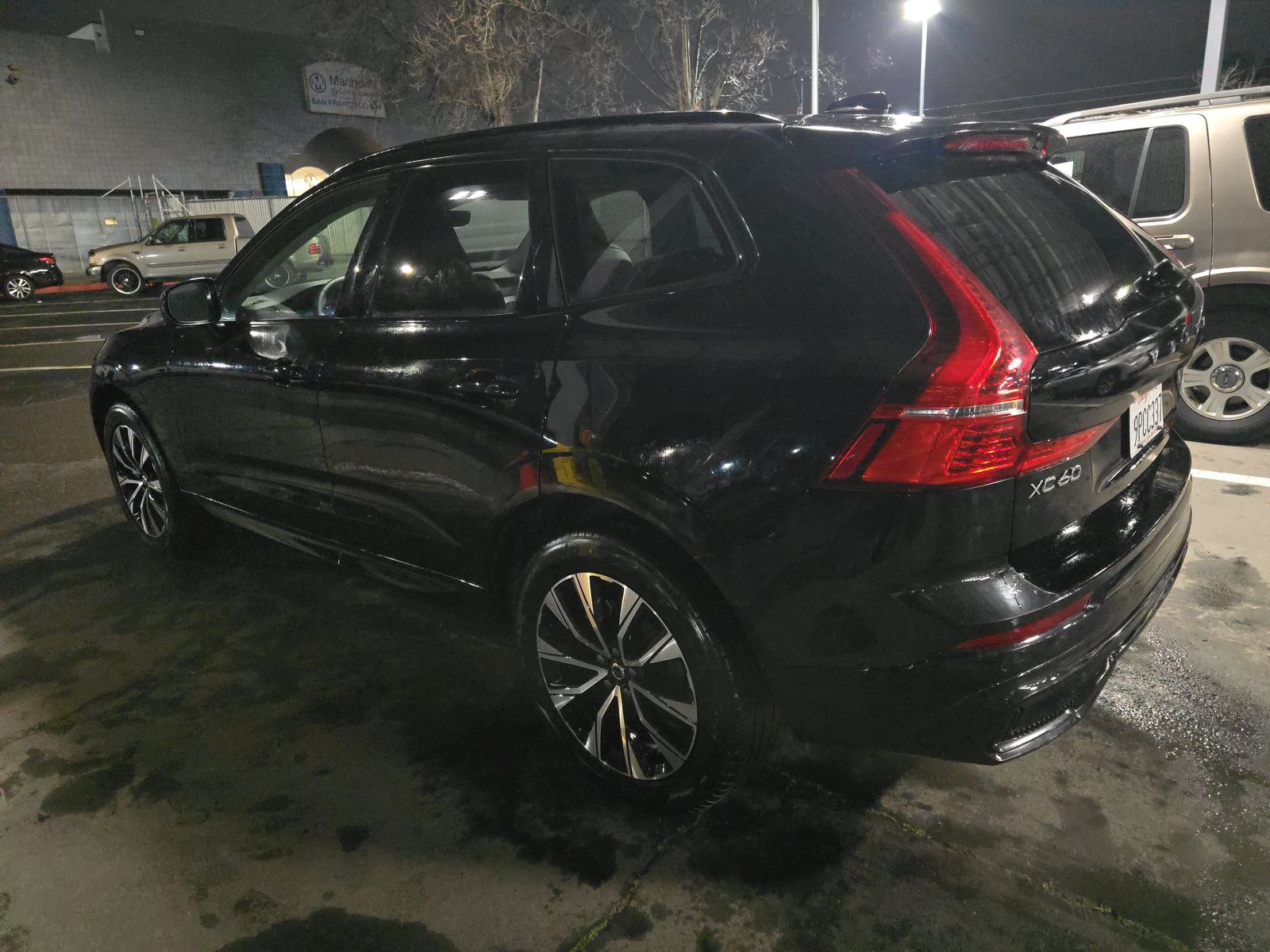 2025 Volvo XC60 B5 Plus AWD
