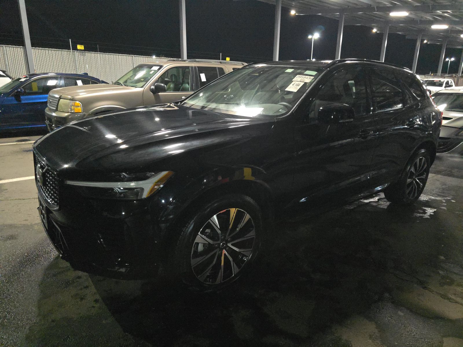 2025 Volvo XC60 B5 Plus AWD