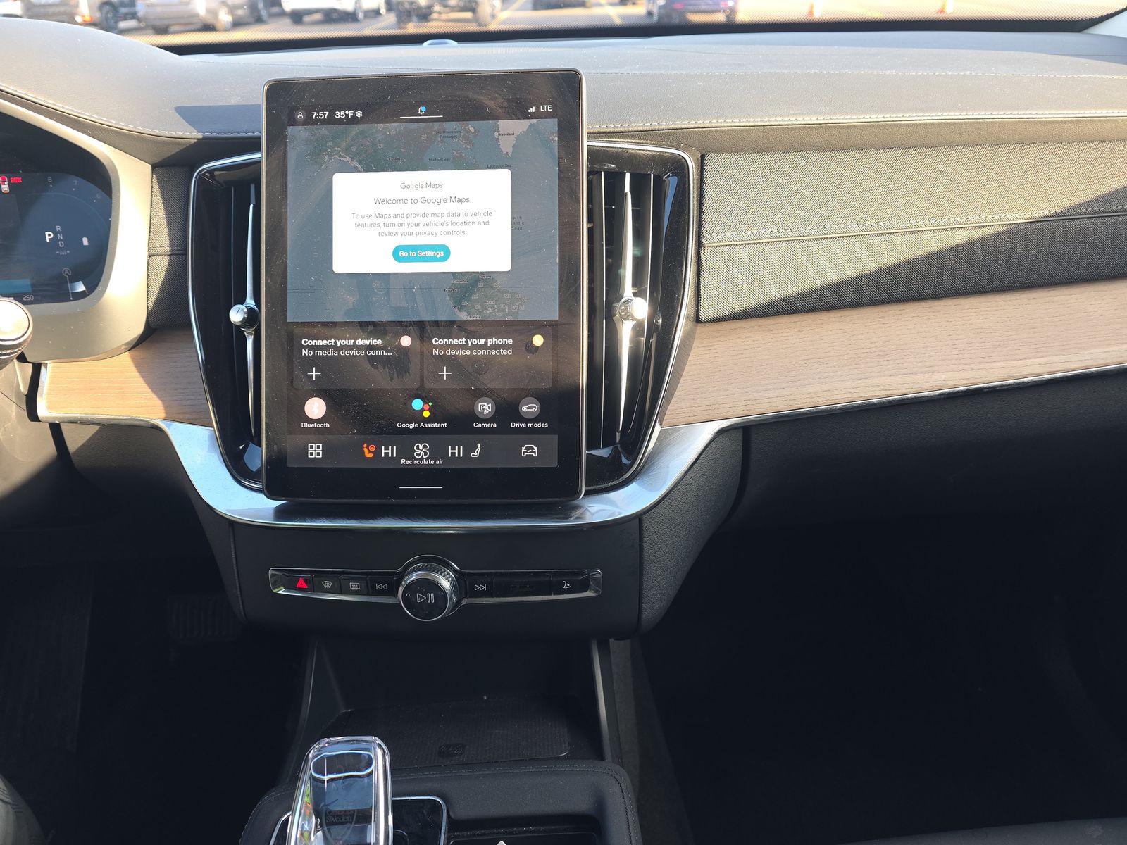 2025 Volvo XC90 B6 Plus AWD