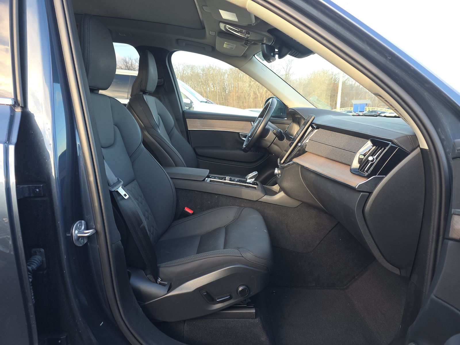 2025 Volvo XC90 B6 Plus AWD