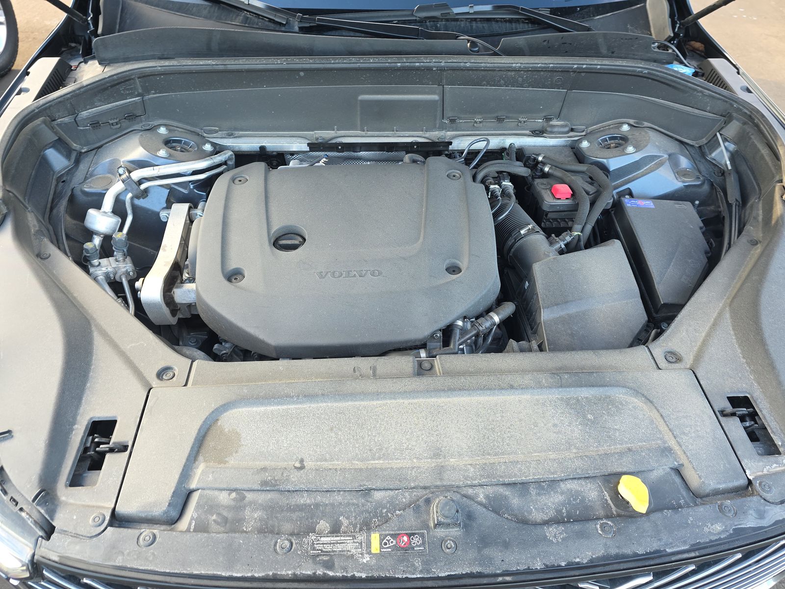 2025 Volvo XC90 B6 Plus AWD