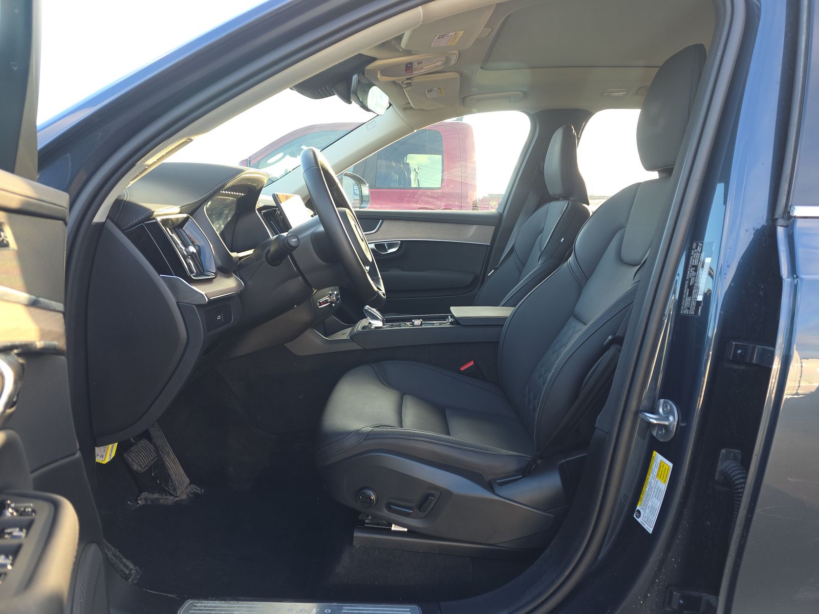 2025 Volvo XC90 B6 Plus AWD