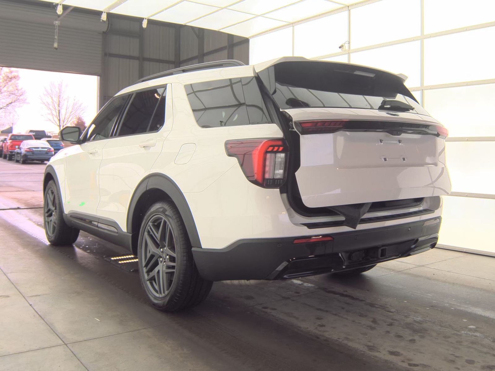2025 Ford Explorer ST-Line RWD