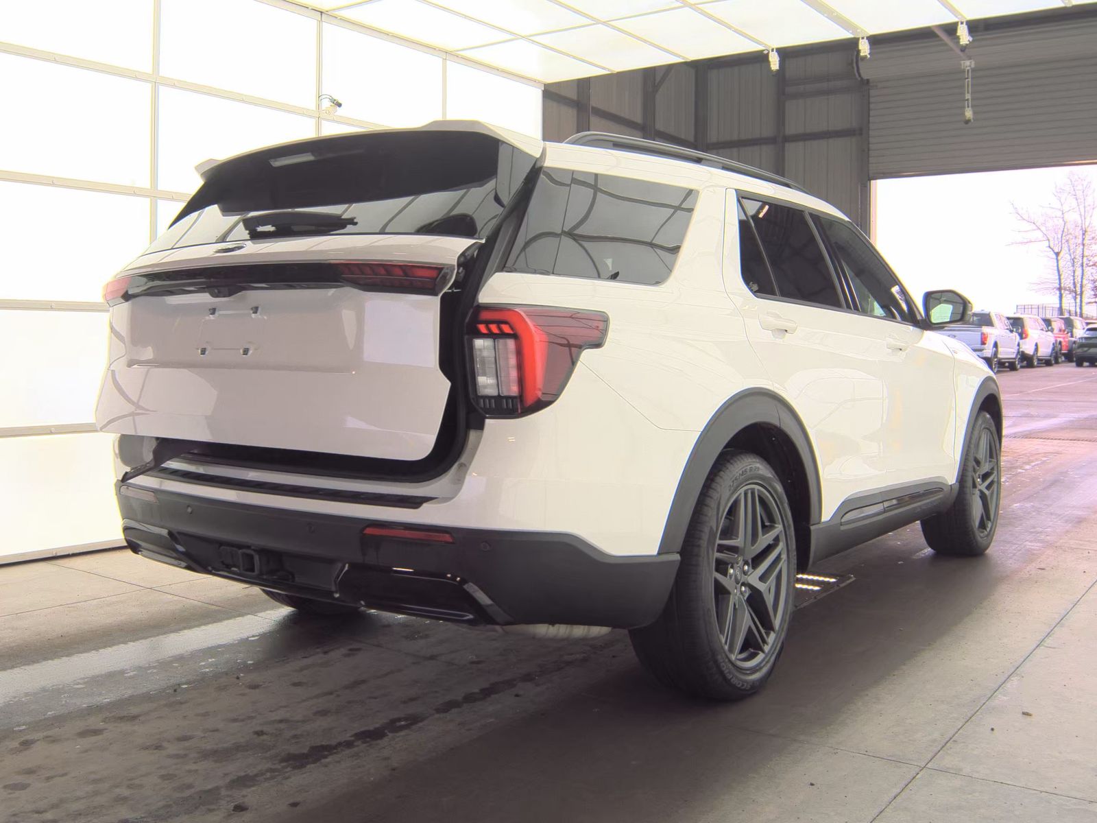 2025 Ford Explorer ST-Line RWD