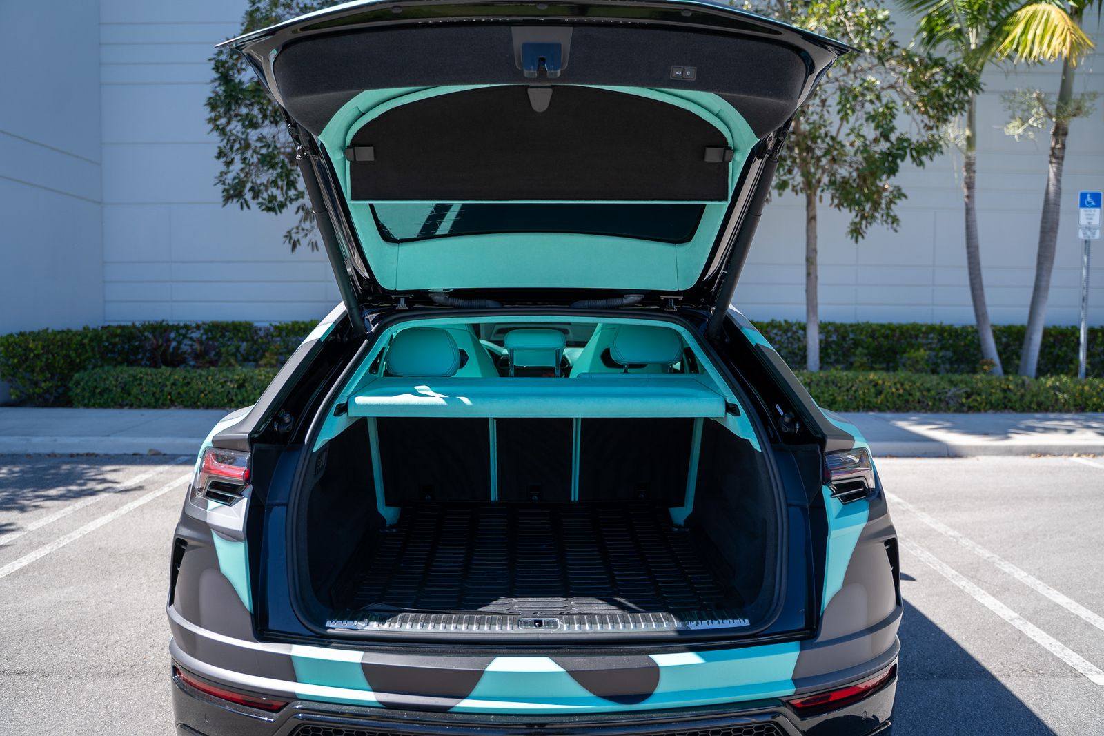 2019 Lamborghini Urus Base AWD