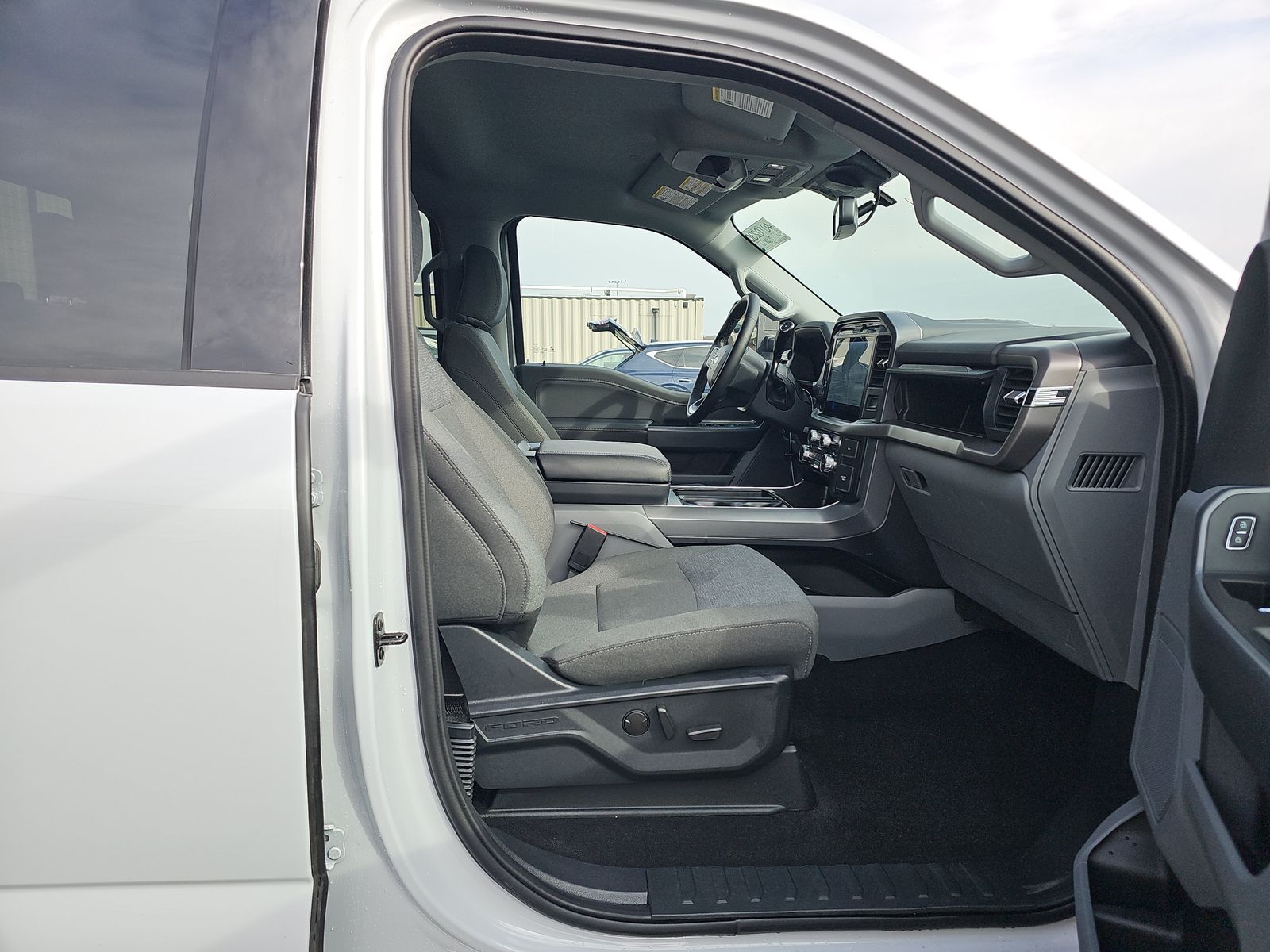 2025 Ford F-150 Hybrid XLT AWD