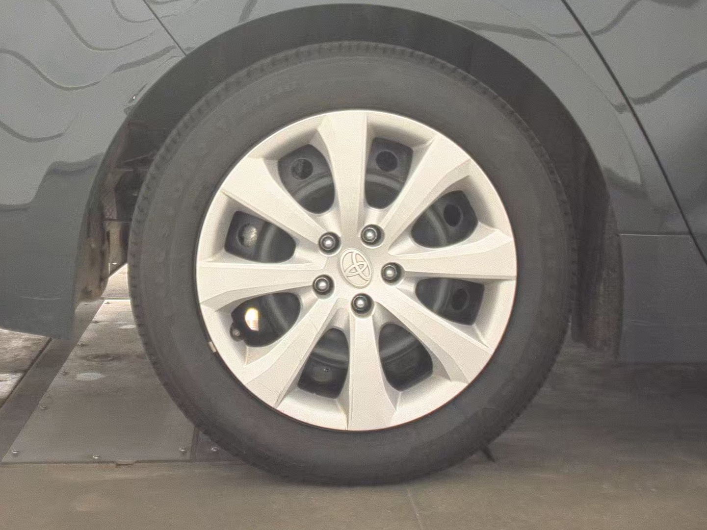 2024 Toyota Corolla LE FWD