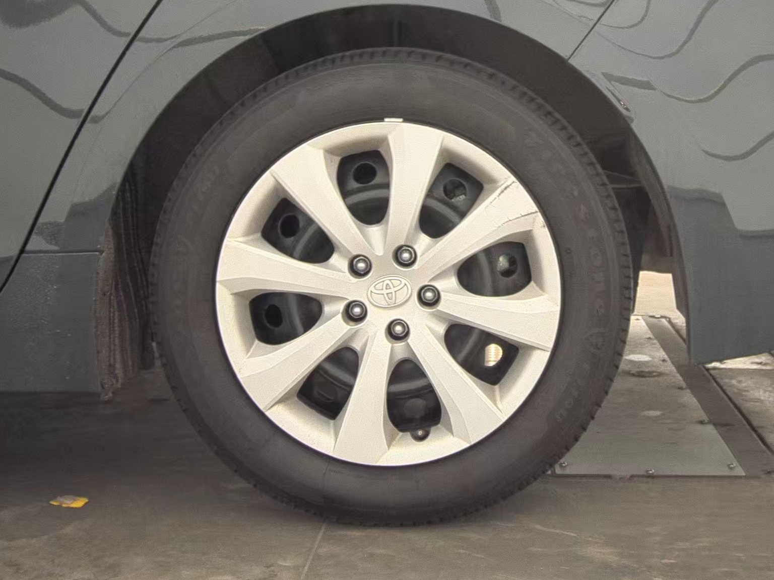 2024 Toyota Corolla LE FWD