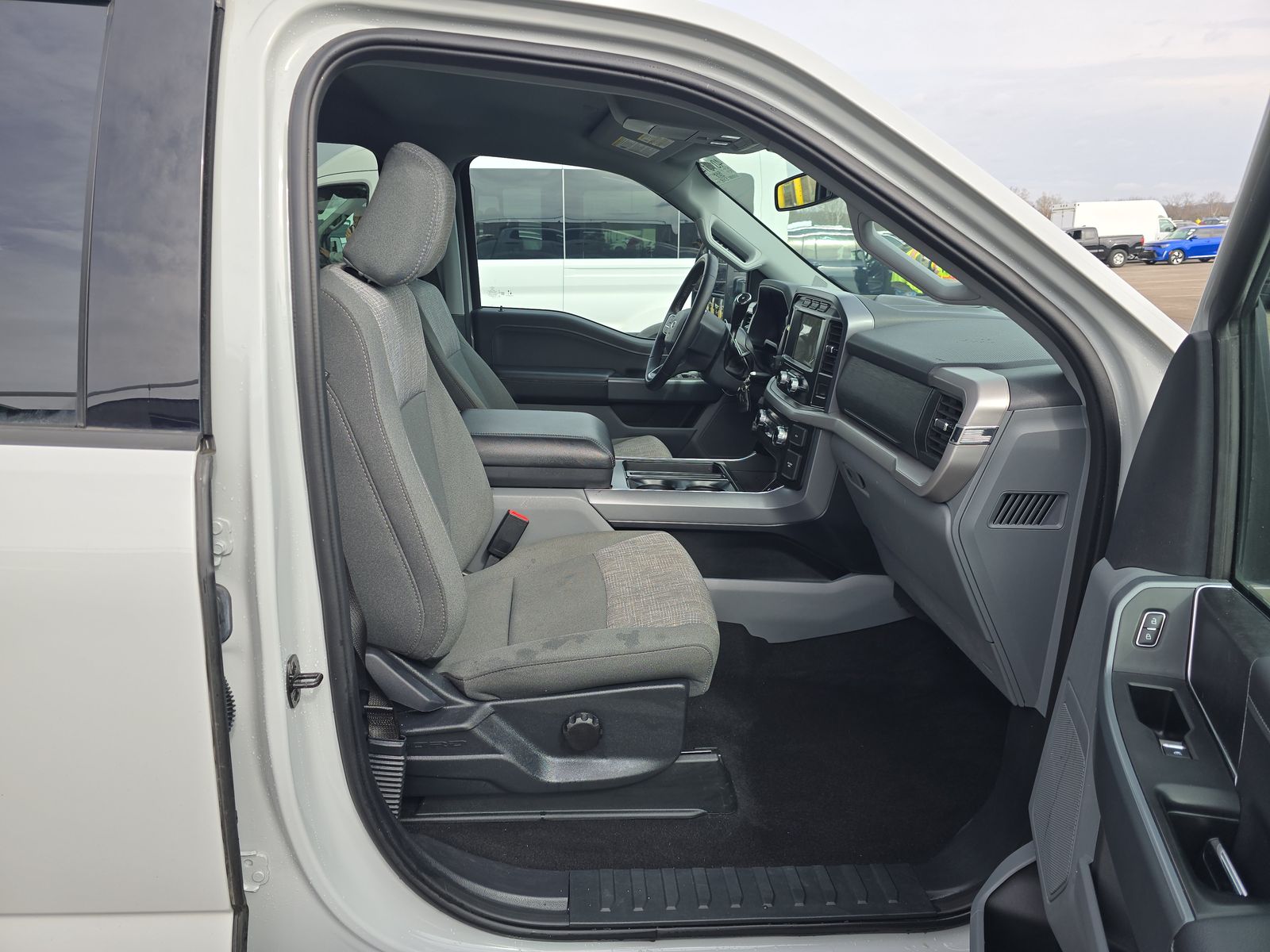 2023 Ford F-150 XLT AWD