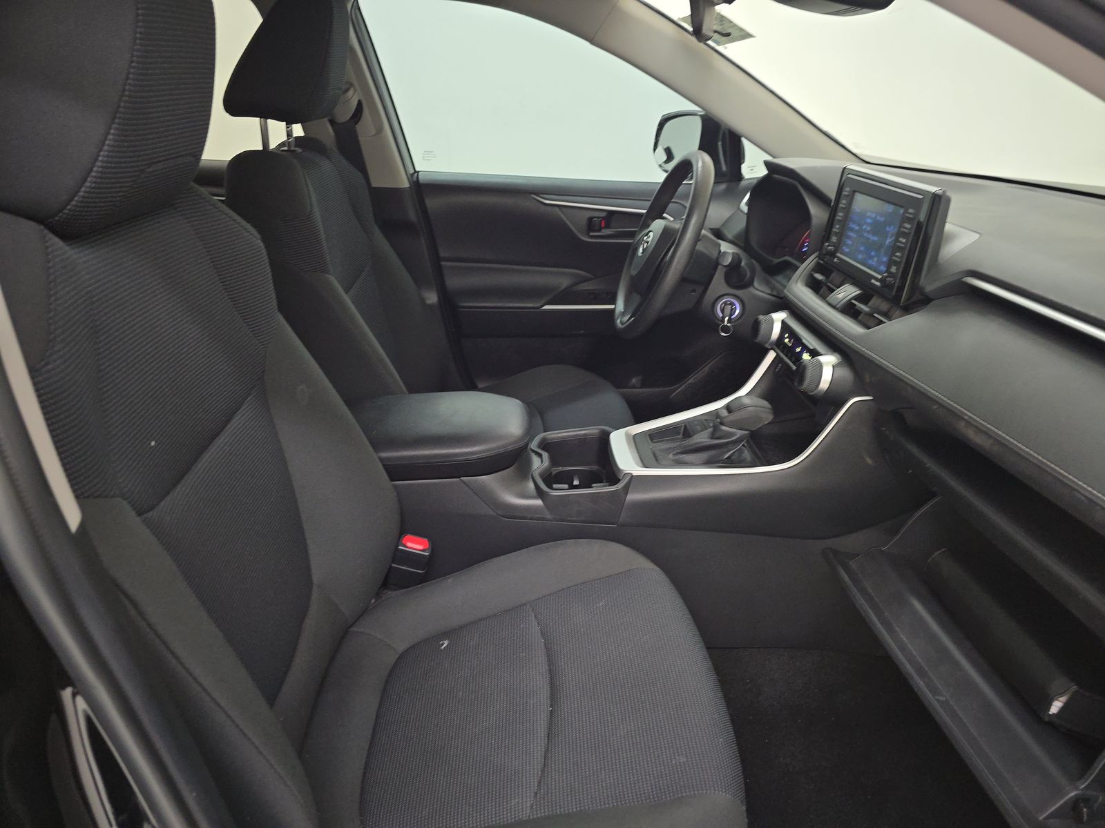 2022 Toyota RAV4 LE FWD