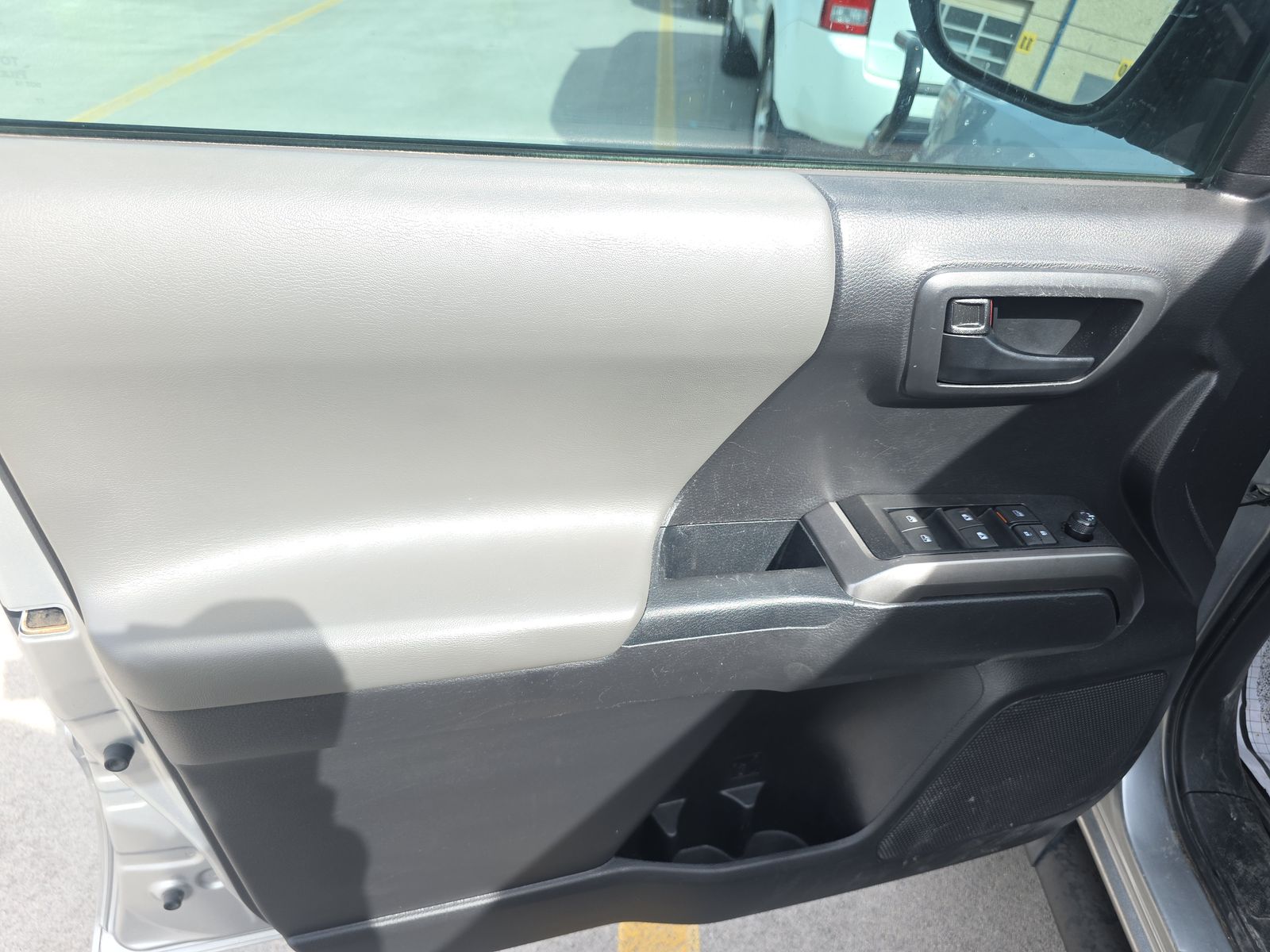 2023 Toyota Tacoma SR5 RWD