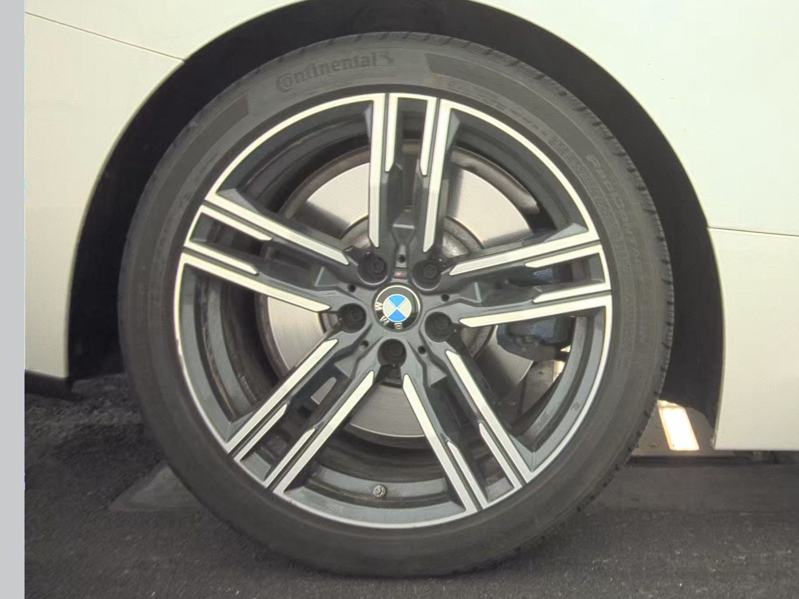 2025 BMW 8 Series 840i RWD