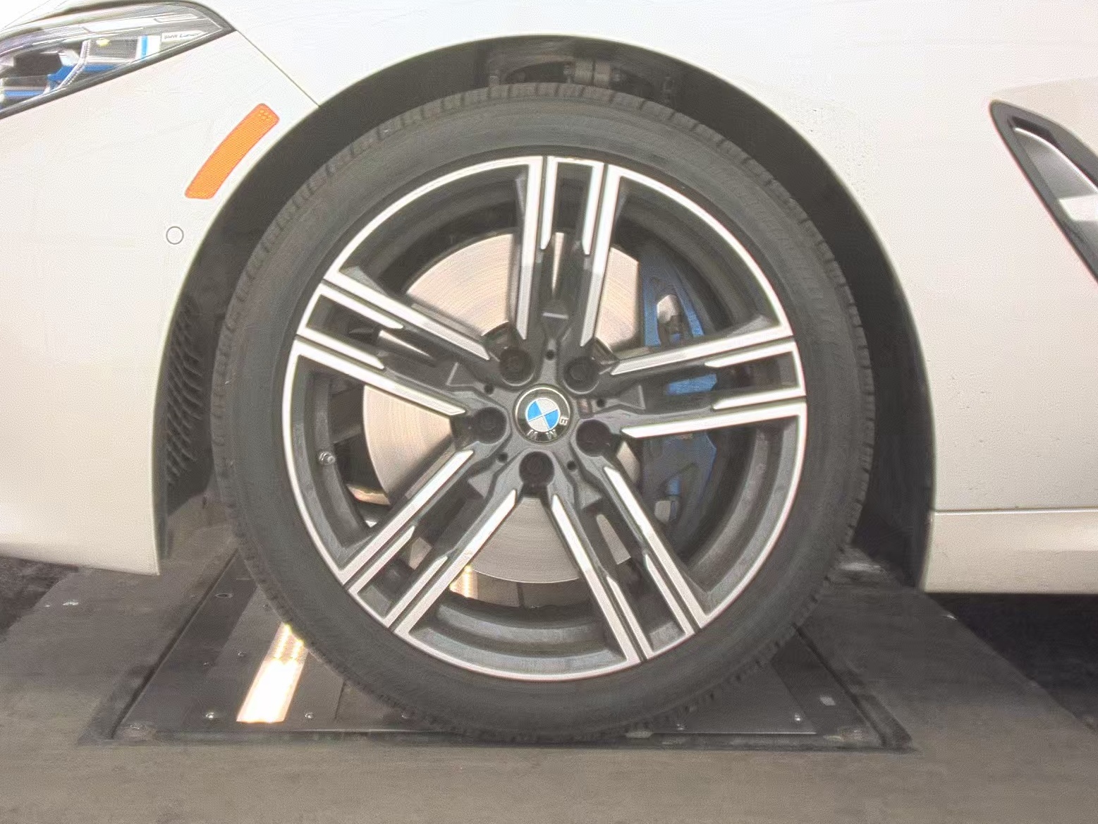 2025 BMW 8 Series 840i RWD