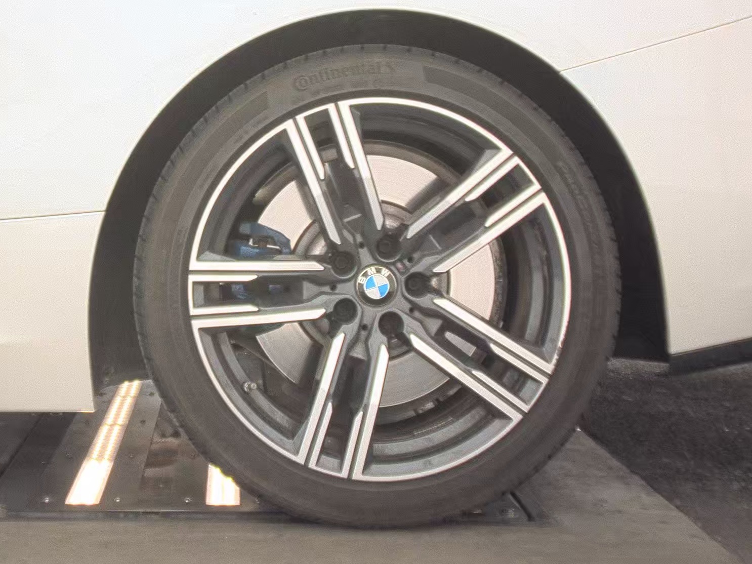 2025 BMW 8 Series 840i RWD